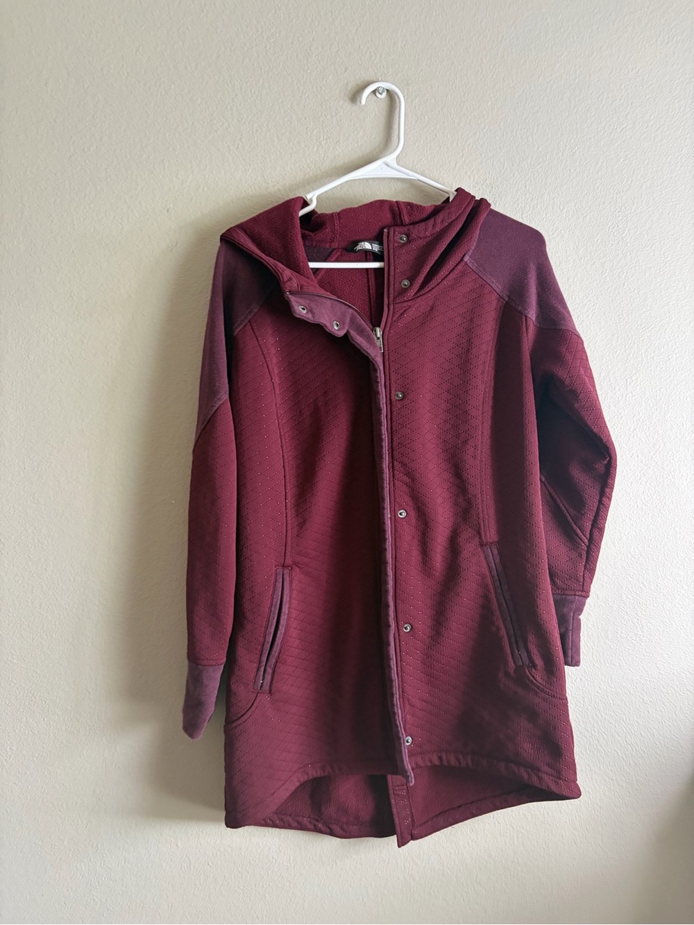 The North Face Recover-Up Jacket in a deep maroon - women’s size medium VGUC